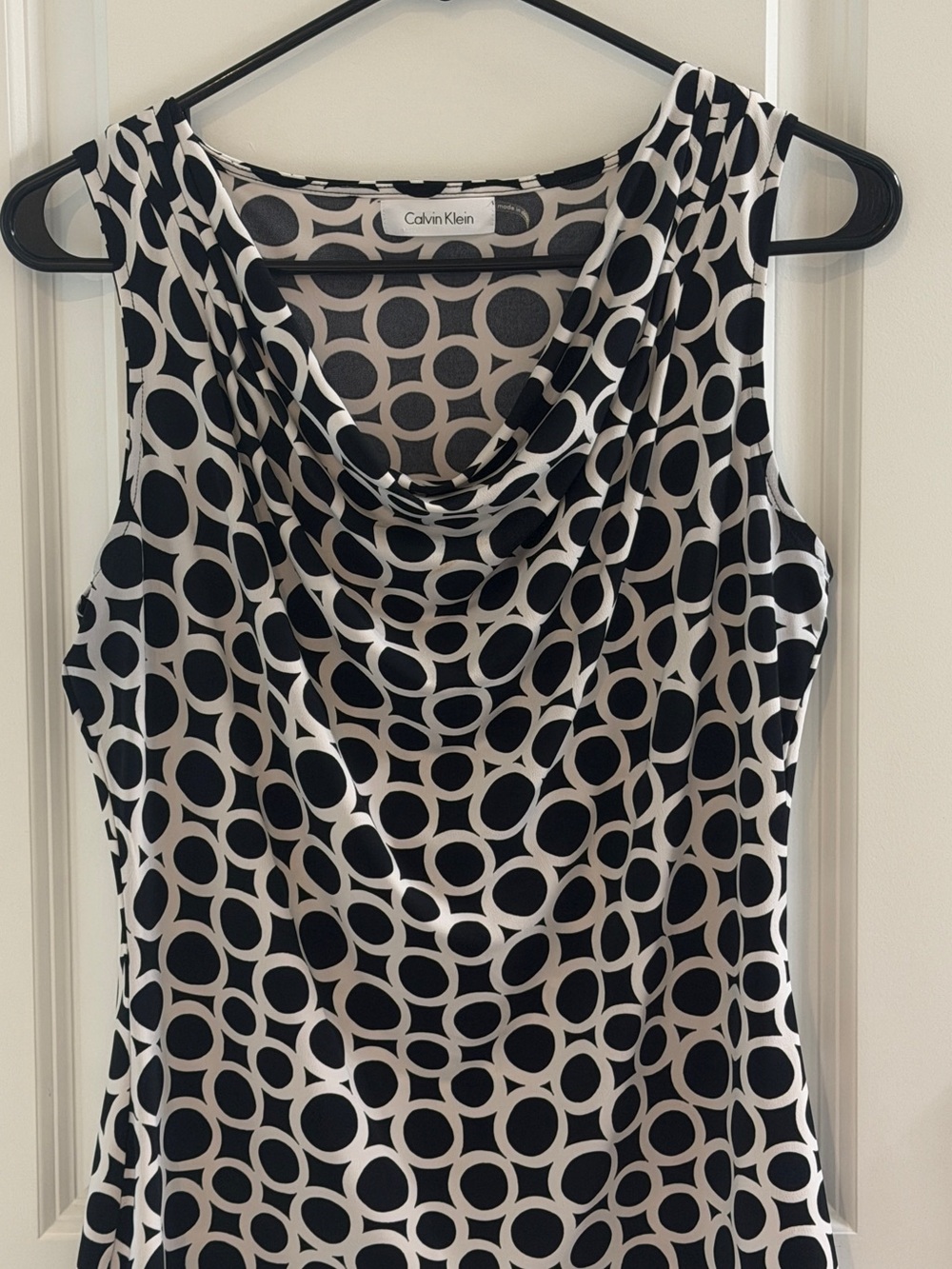 Calvin Klein Black & White Cowl Neck Circle-Print Sleeveless Top